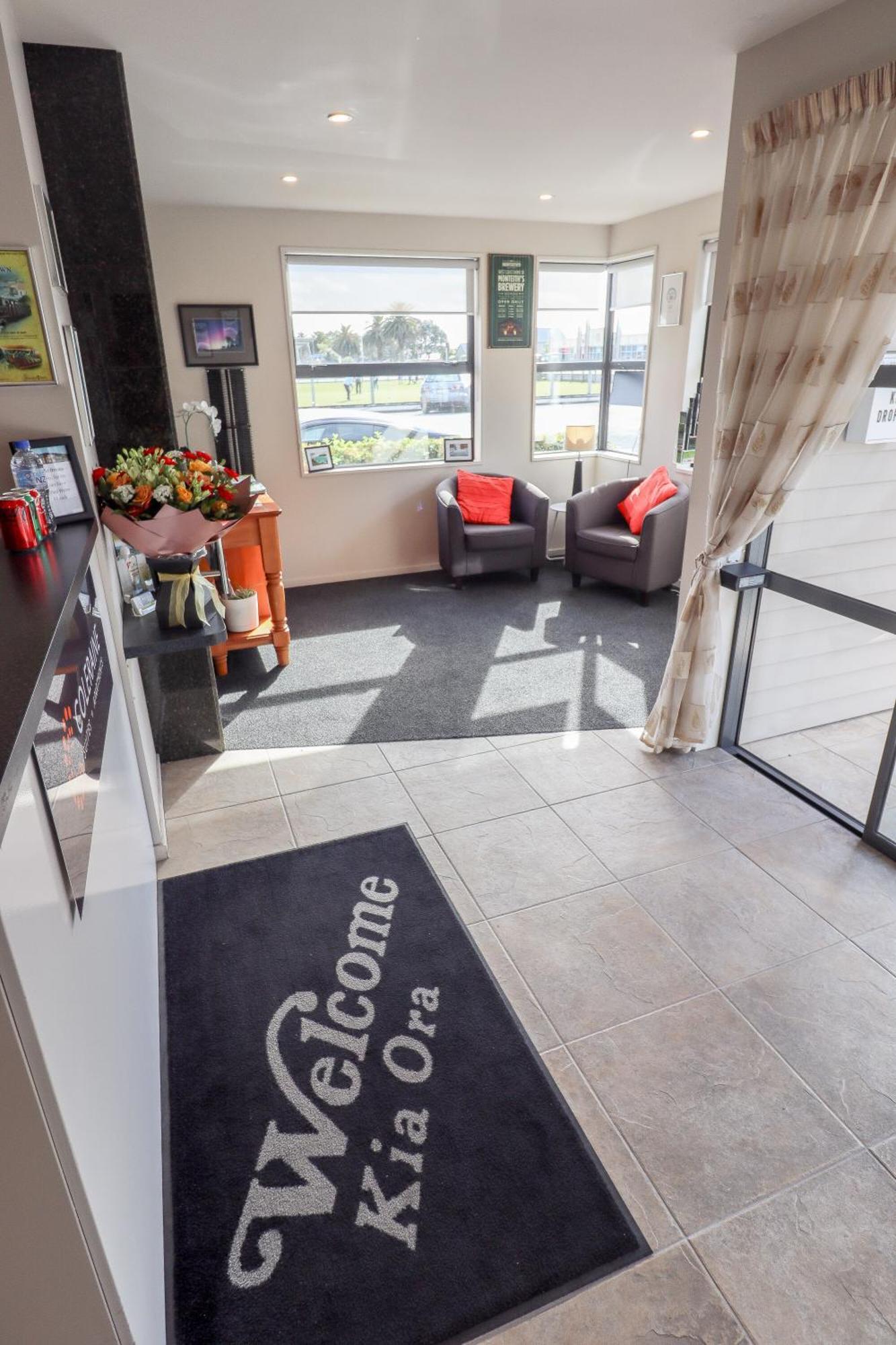 גריימאות' Coleraine Suites & Apartments מראה חיצוני תמונה